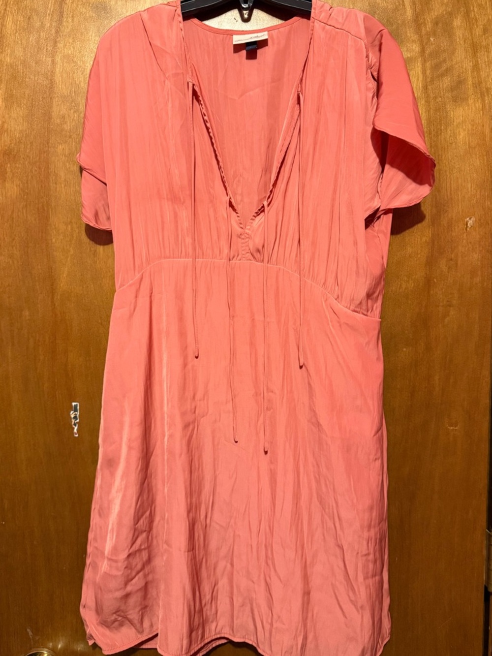 Universal Thread Coral Pink Short-Sleeve V-Neck Dress